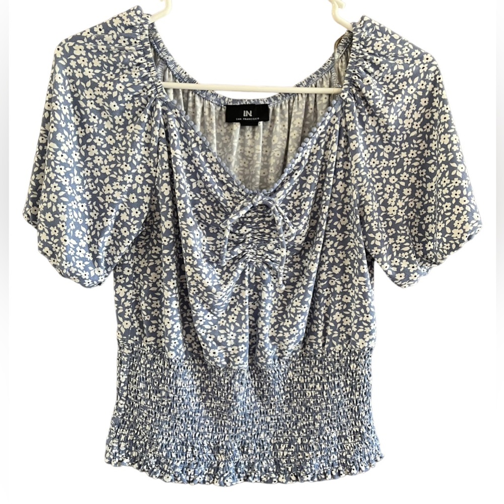 Hostess Pick 💥🥳 I.N. San Francisco Blue Floral Top